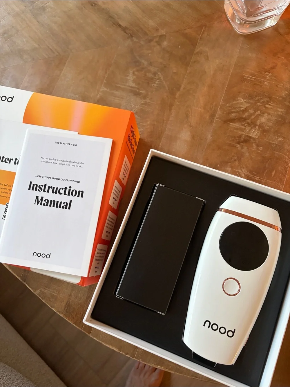 nood The Flasher 2.0 IPL Hair Reduction Device — White with Gold Accent